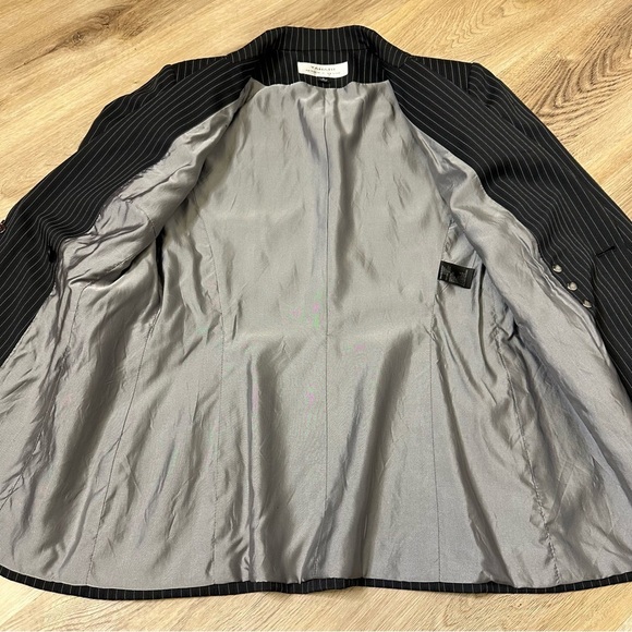 Tahari Black Pinstripe Blazer size 8 - Picture 7 of 8